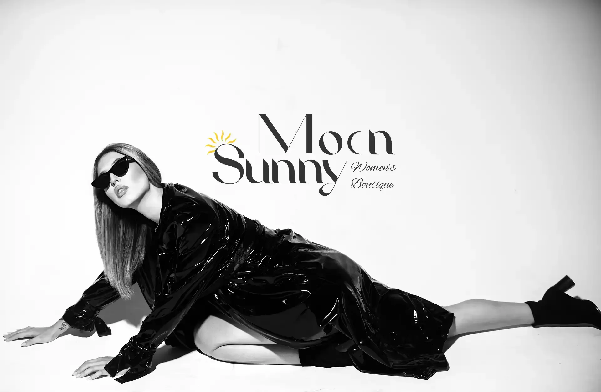 طراحی لوگو برای فروشگاه لباس زنانه Sunny Moon